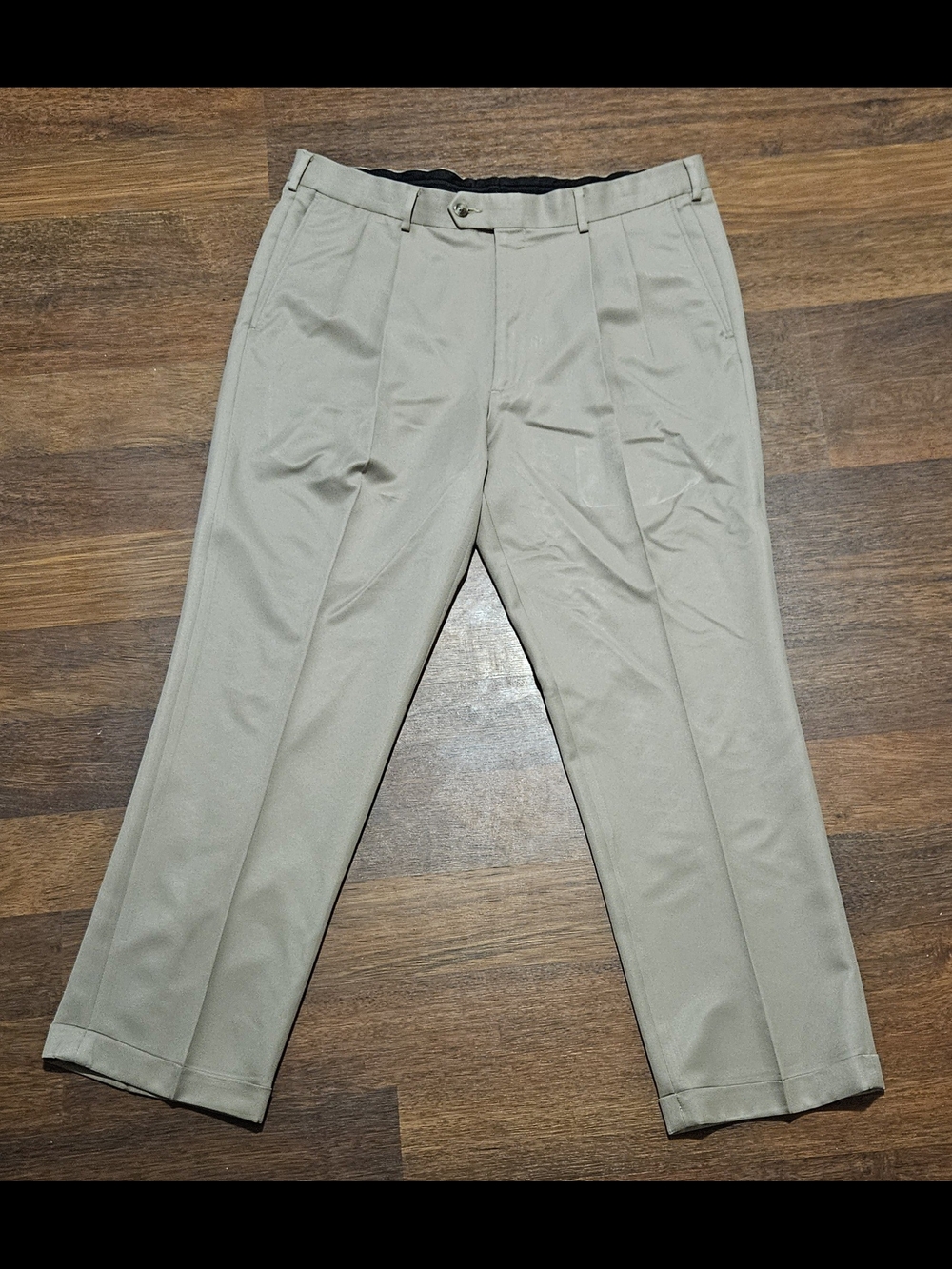 ROUNDTREE & YORKE mens Travel Smart dress pants SIZE 36x28 COLOR KHAKI CLD